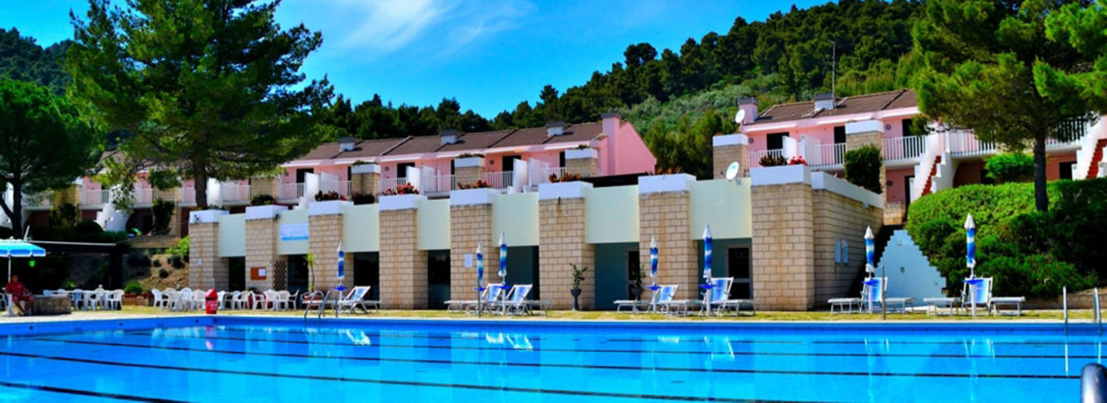 Nel cuore del Gargano, sul mare smeraldino