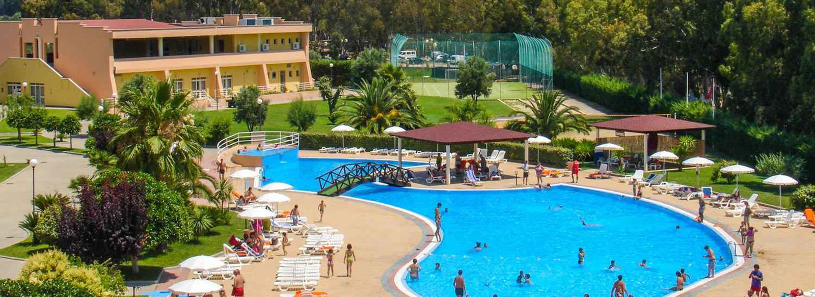 Affacciato sul Mar Ionio