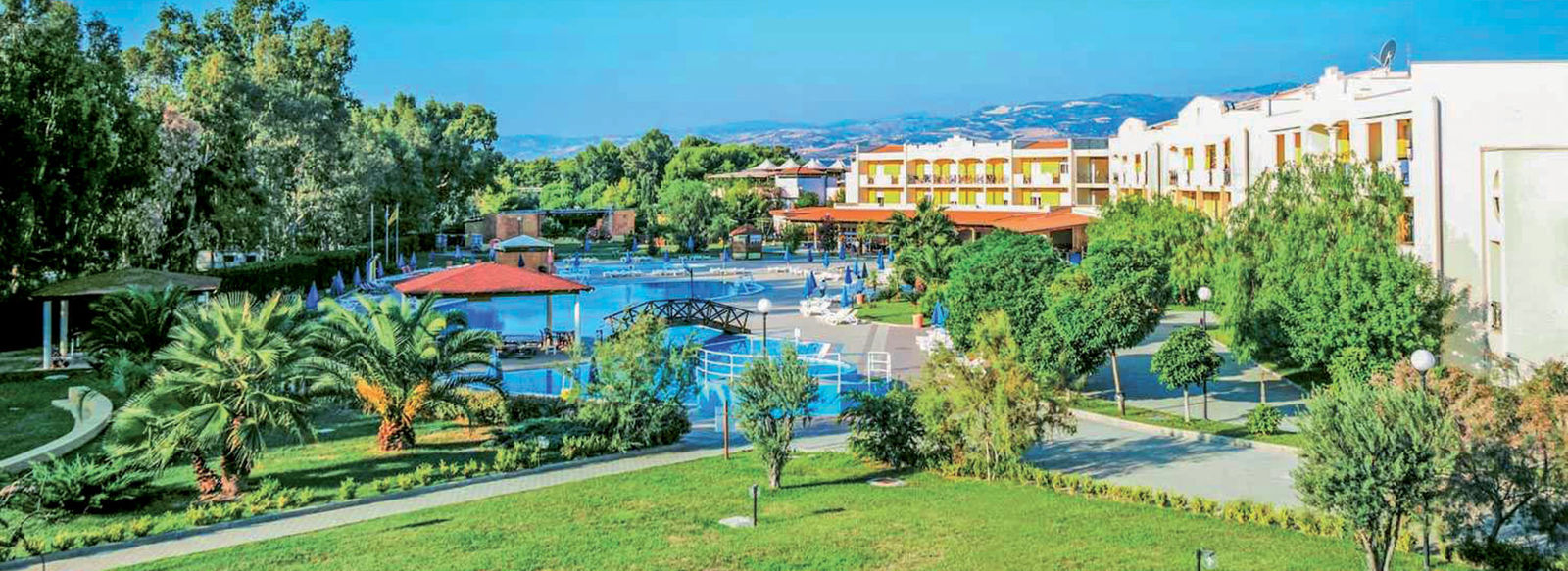 Affacciato sul Mar Ionio