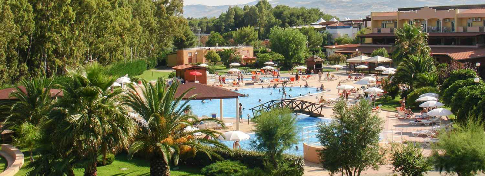 Affacciato sul Mar Ionio