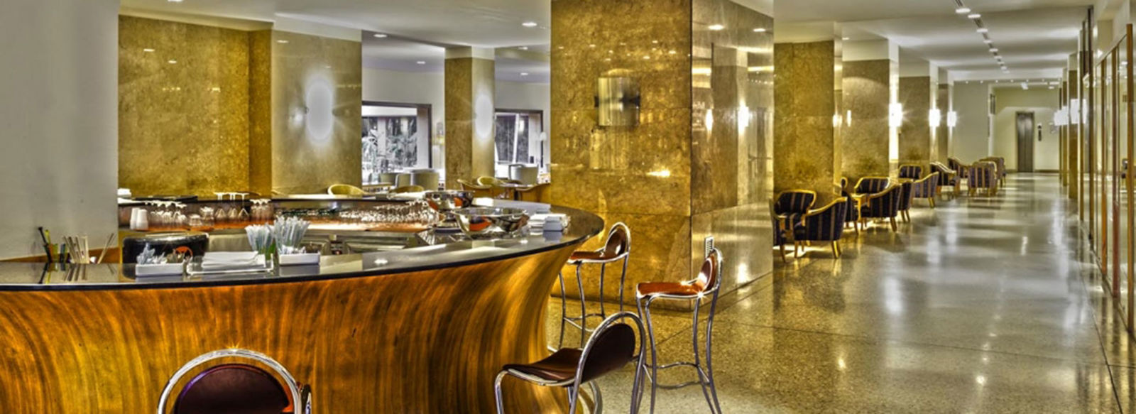 In stile moderno, a 200 metri dalla spiaggia