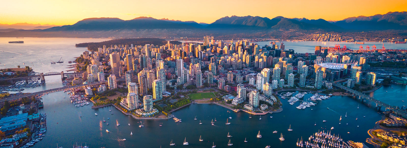 Ovest canadese iconico: tra parchi, laghi, balene e città