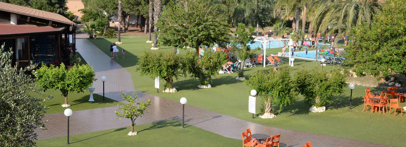 A 700 metri dalla spiaggia