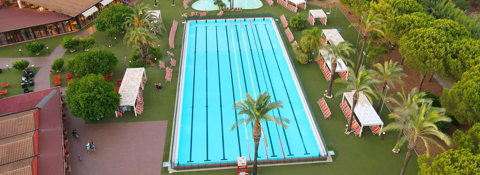 A 700 metri dalla spiaggia