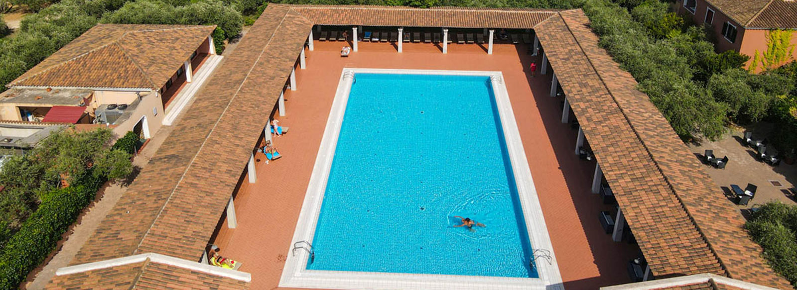 A 300 metri dalla spiaggia