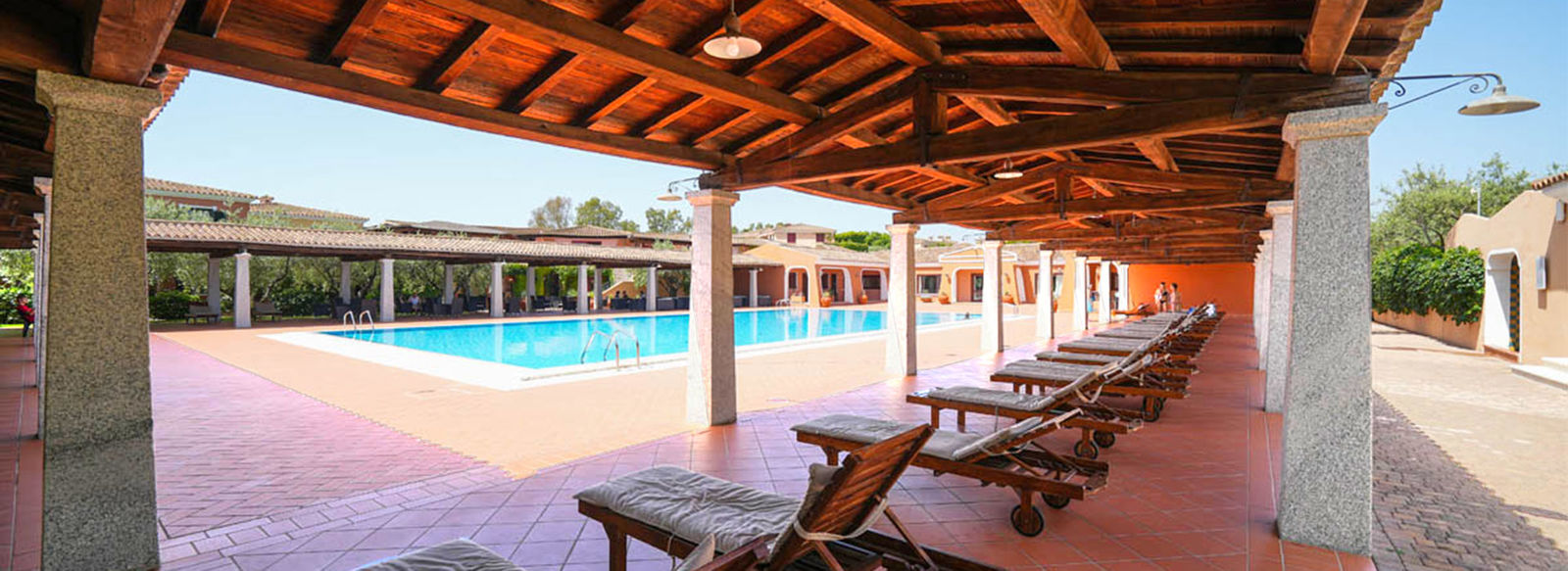 A 300 metri dalla spiaggia