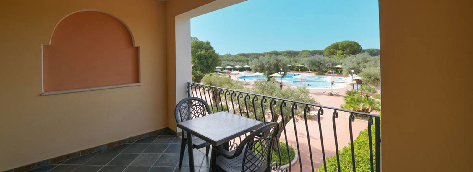 A 300 metri dalla spiaggia