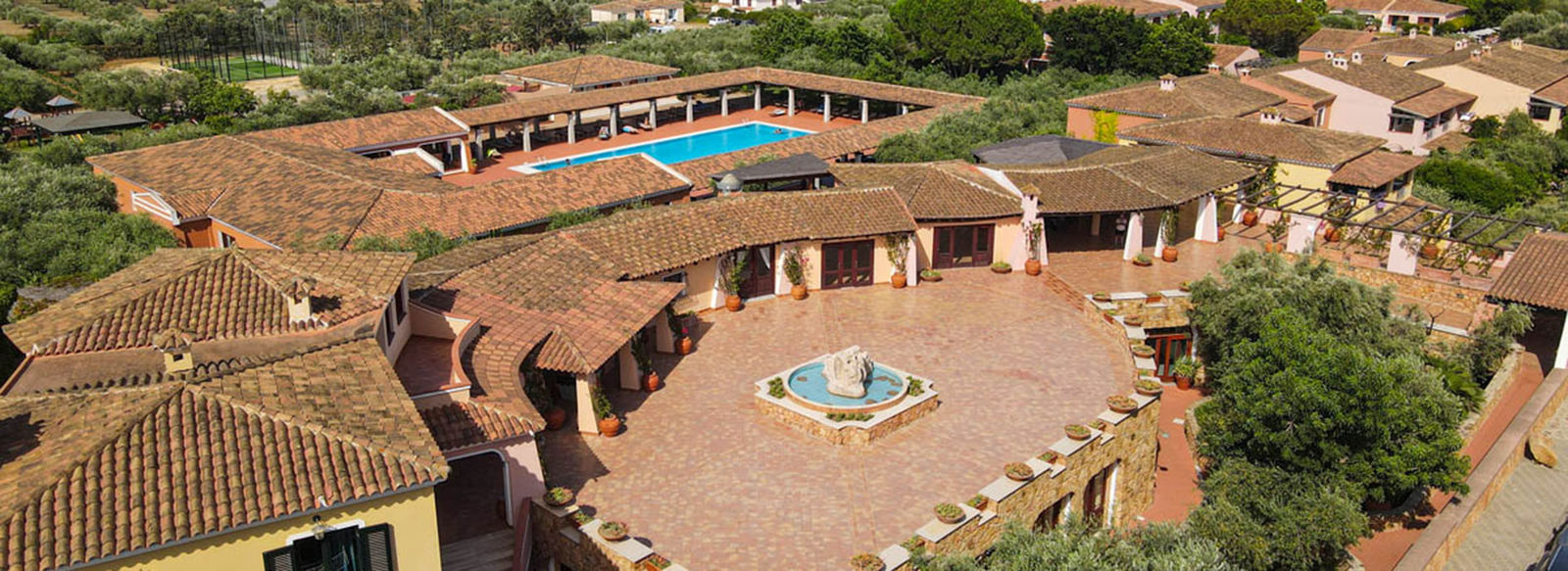 A 300 metri dalla spiaggia