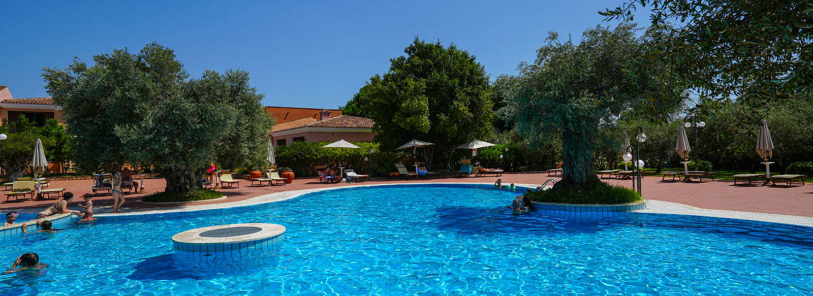 A 300 metri dalla spiaggia