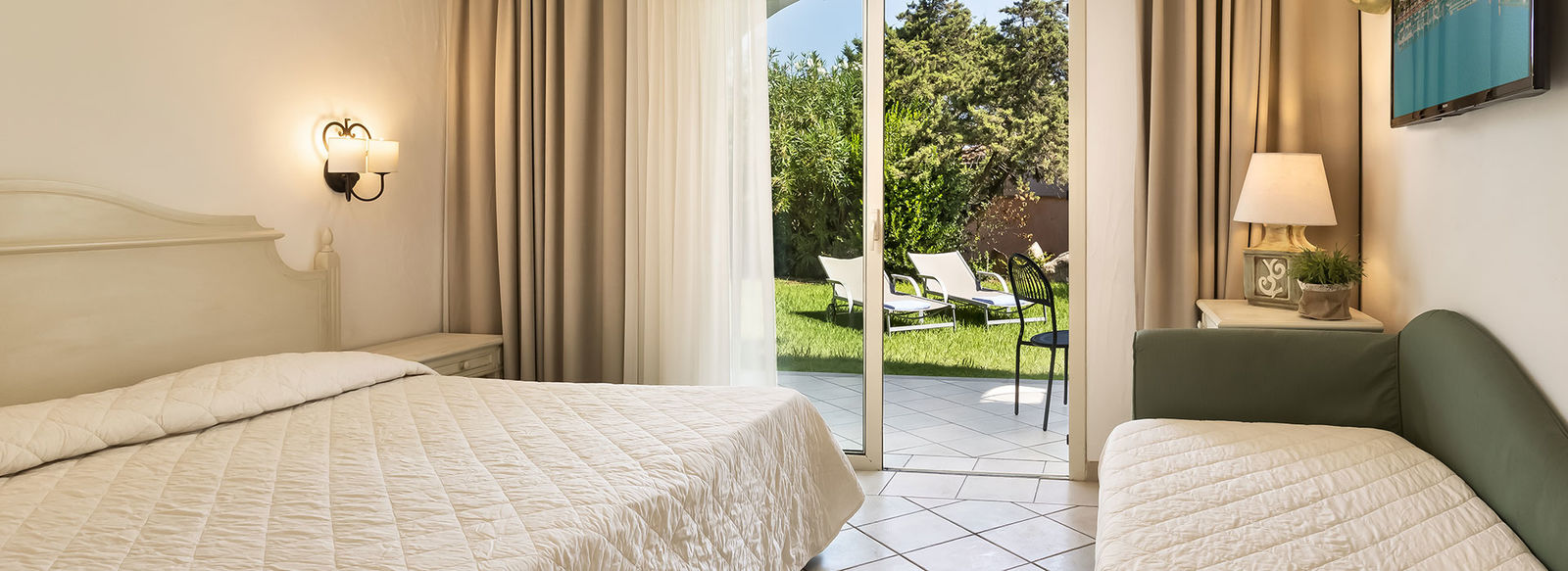 A 50 metri dal mare, con panorama sulla baia di Cala Granu