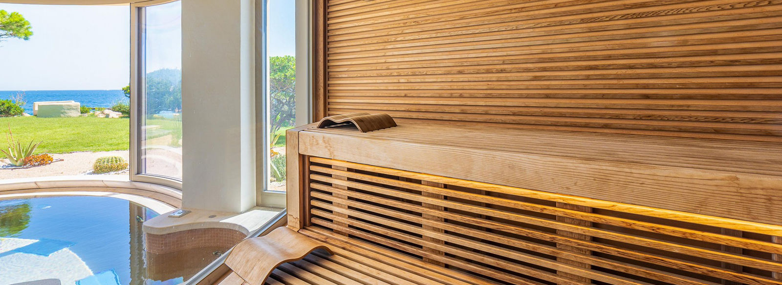 Hotel-Resort in Camping Village, in Costa Smeralda