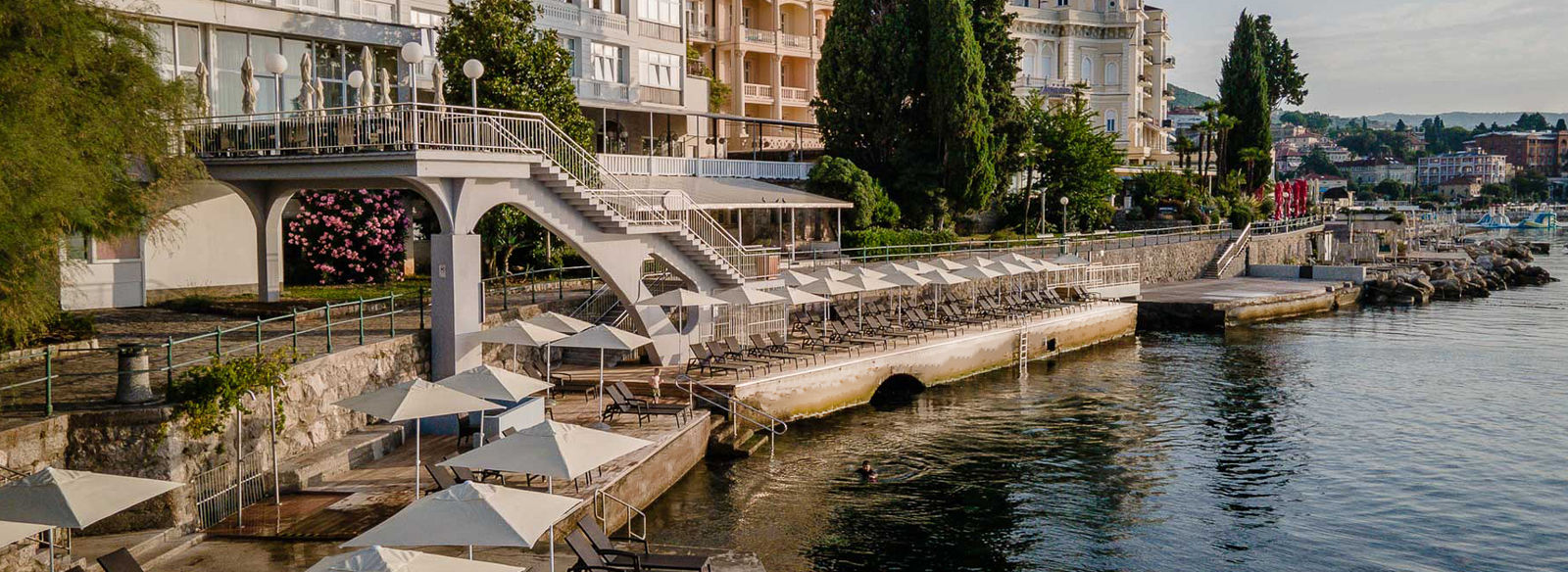 In riva al mare