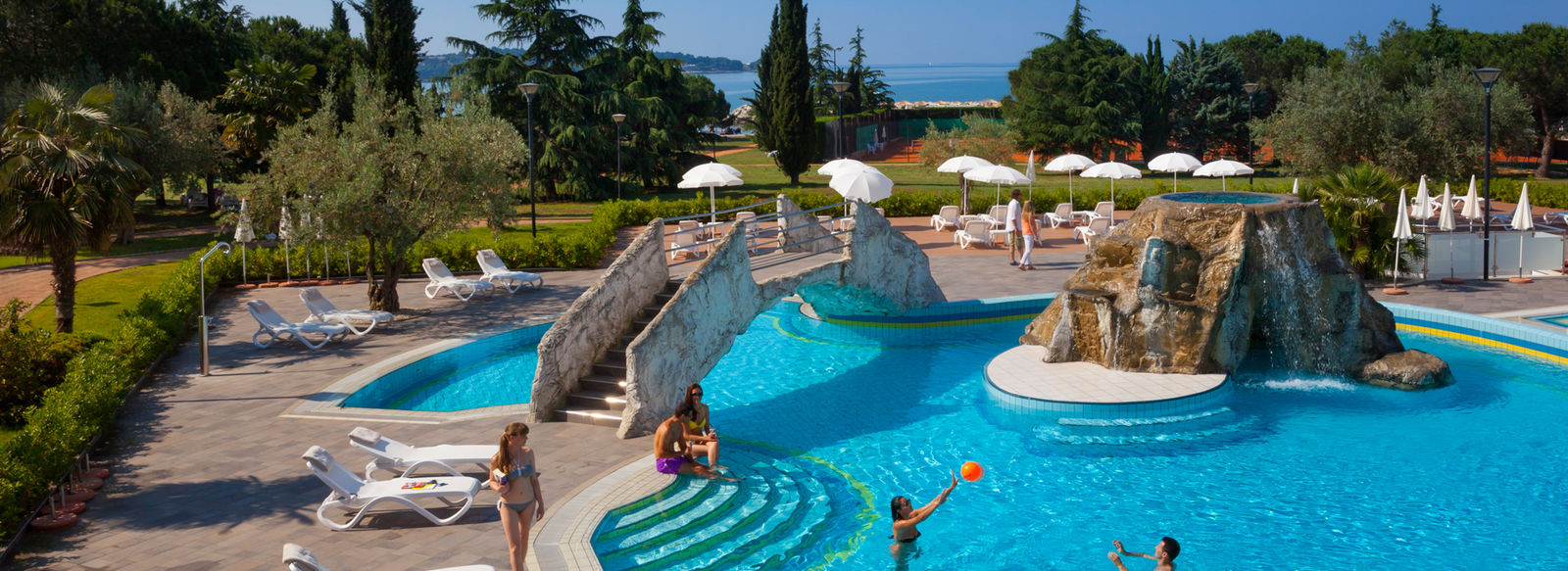 Direttamente sulla spiaggia di ciottoli