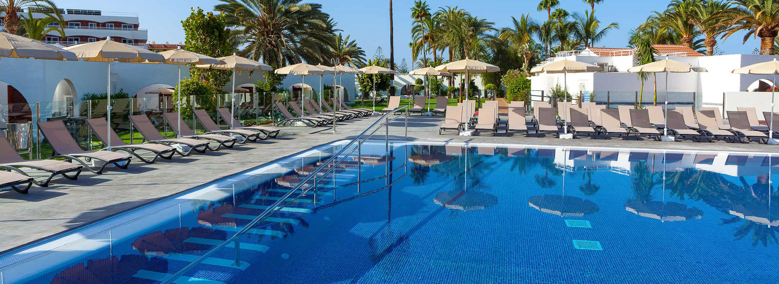 Aparhotel immerso nel verde, ideale per famiglie