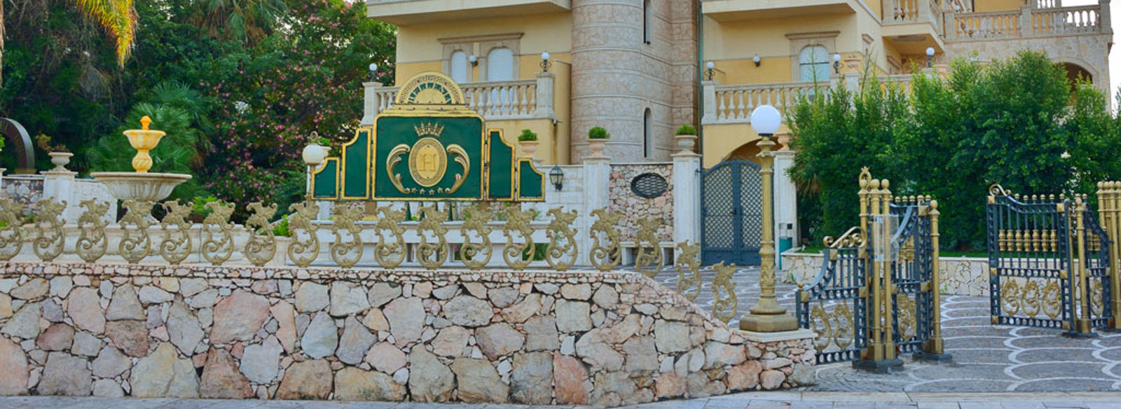 Fronte mare con servizio spiaggia incluso