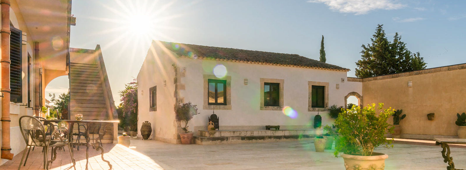 Antica masseria siciliana nell'oasi di Vendicari