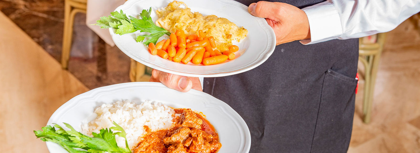 Immersa nel verde, con piscina