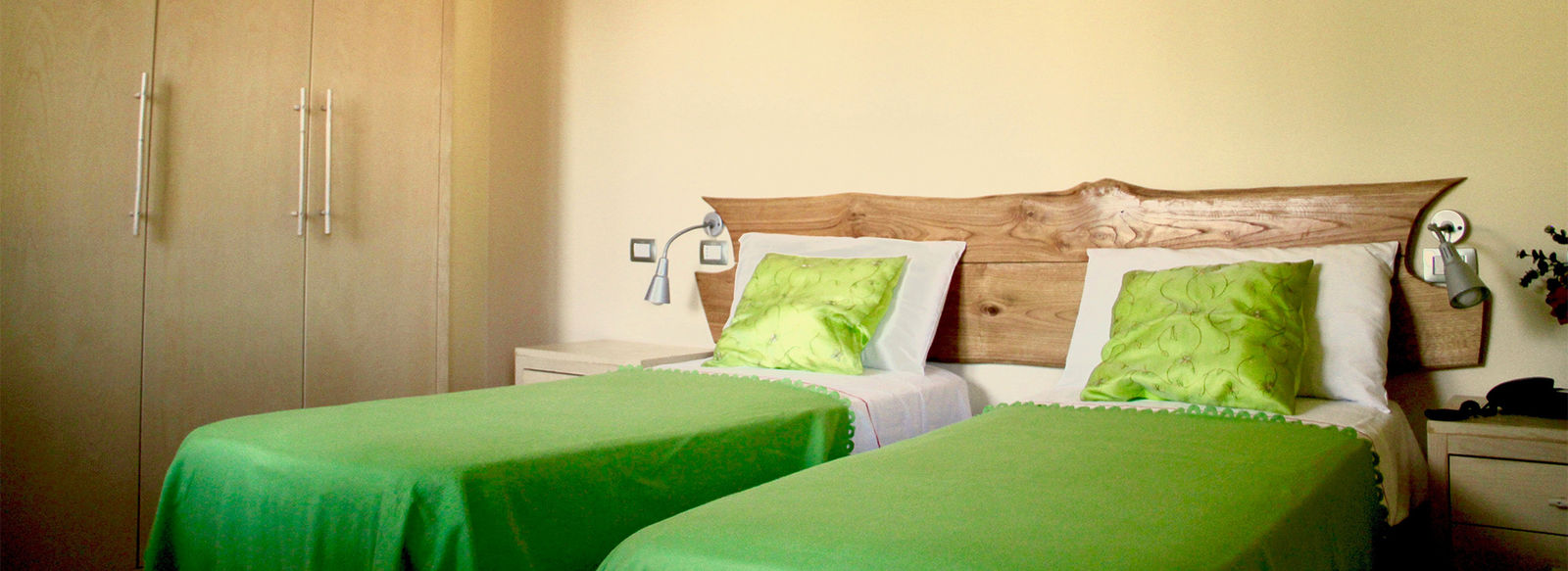 Oasi di relax immersa nel verde, fronte mare