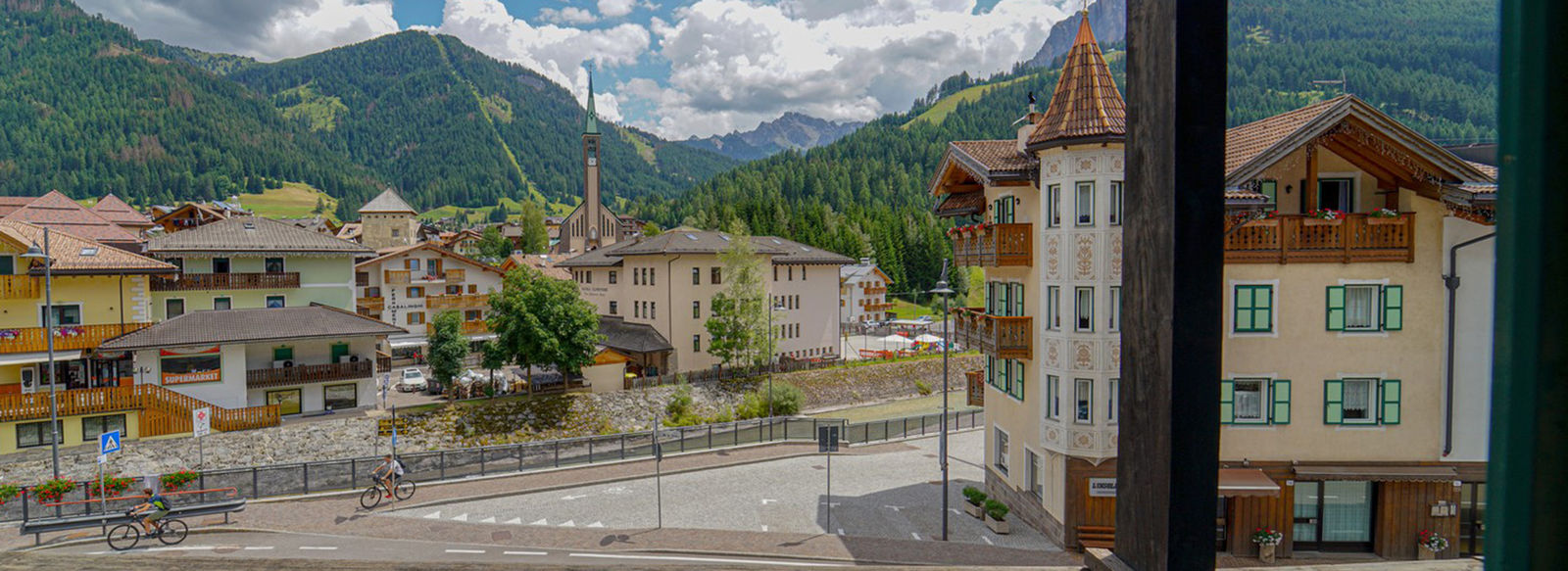 In Val di fassa, a 800 metri dalle piste da sci