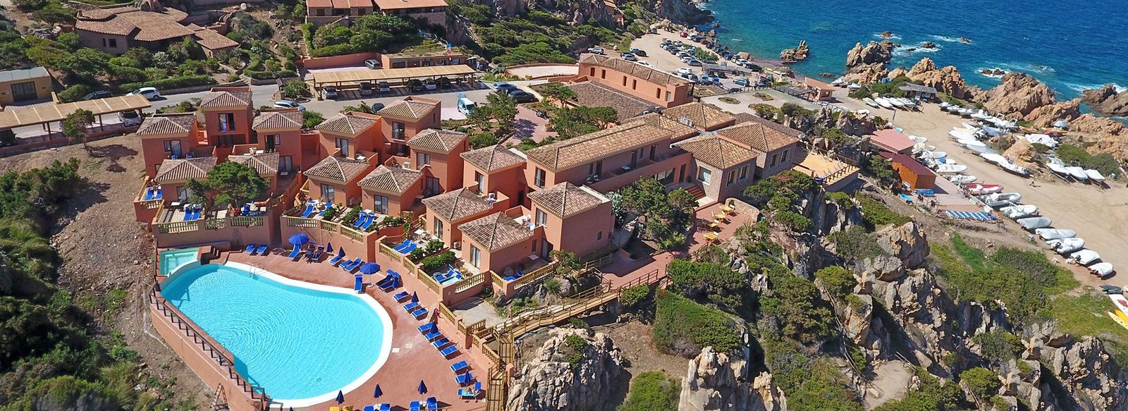 Hotel di charme, panorama unico, a 700 metri dalla spiaggia di Li Cossi
