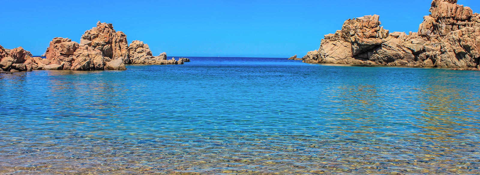 Hotel di charme, panorama unico, a 700 metri dalla spiaggia di Li Cossi