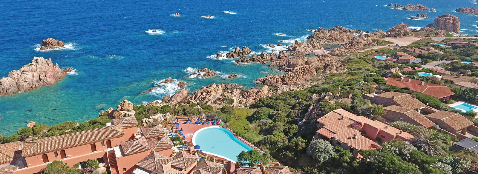 Hotel di charme, panorama unico, a 700 metri dalla spiaggia di Li Cossi