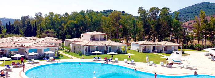 Villaggio 4* a 400 metri dal mare di Cala Sinzias