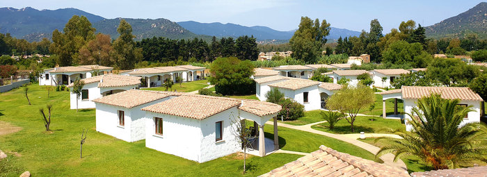 Villaggio 4* a 400 metri dal mare di Cala Sinzias