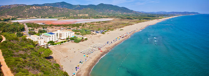 Sardegna Costa Rei 4*: pensione completa e spiaggia inclusa