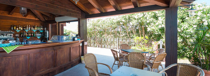 Lunga spiaggia bianca di sabbia fine