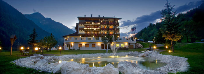 Area wellness di 2.000 mq con vista panoramica