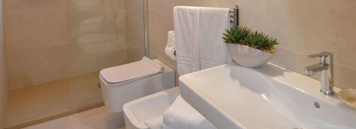 Gestione familiare, a 50 metri dalla spiaggia