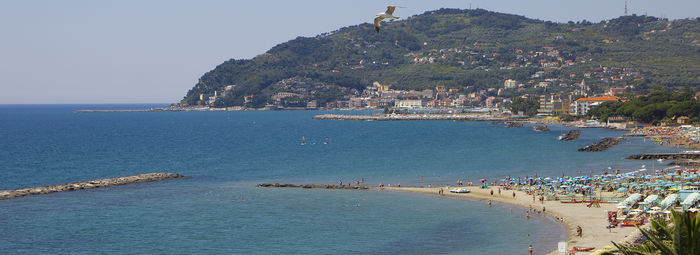 In riva al mare