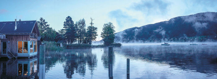 Accogliente, in posizione panoramica fronte lago