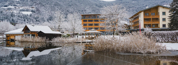 Accogliente, in posizione panoramica fronte lago