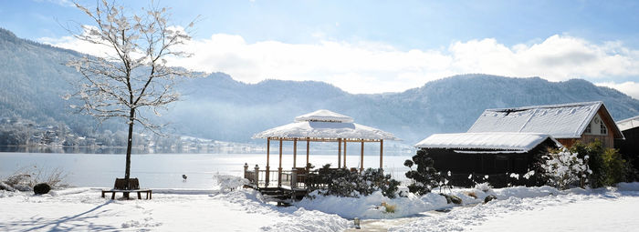 Accogliente, in posizione panoramica fronte lago