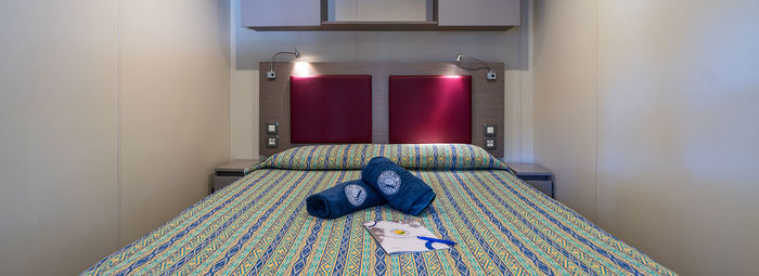 Fronte mare, in una pineta secolare