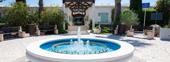 Moderno e funzionale, direttamente sul mare