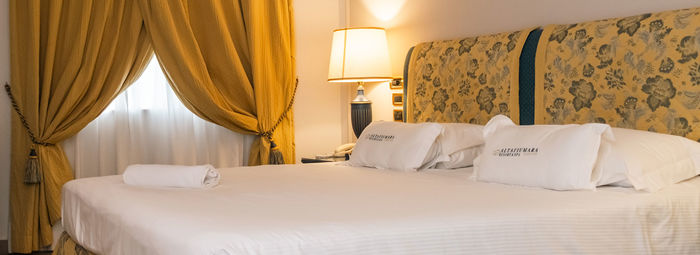 Tra le rocce millenarie della Costa Viola