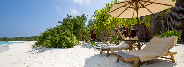 acque turchesi e barriera corallina incontaminata e ricca di colori