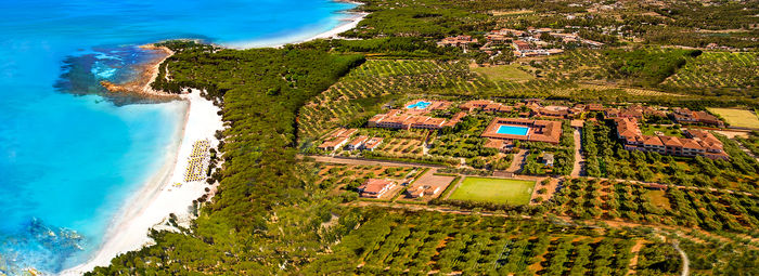 Immerso nel verde, sul Golfo di Orosei