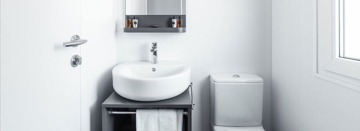 Incastonato nella pineta, a 200 metri dal mare