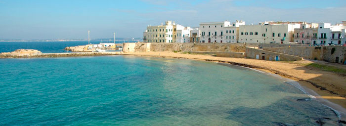 Posizione centrale, vicino al mare