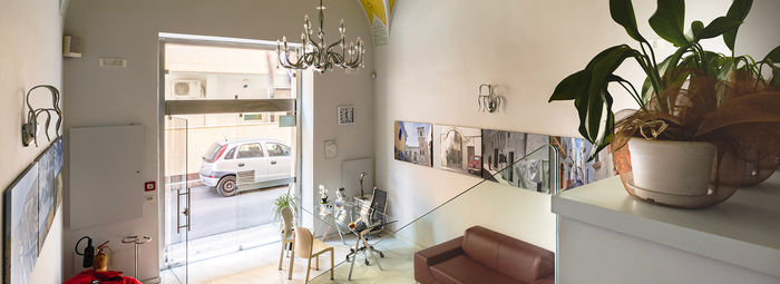 Posizione centrale, vicino al mare