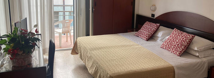 Family Hotel affacciato sul mare