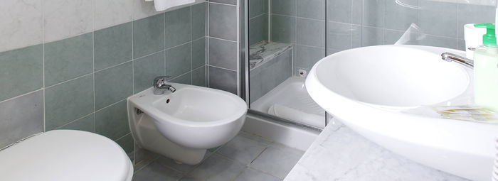 Immerso nel verde, fronte mare