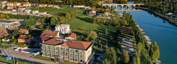 Ideale per visitare i pachi divertimenti del Garda