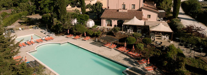 Immerso nella campagna toscana