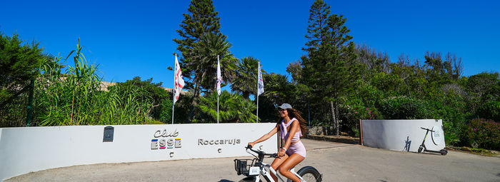 A 200 metri dalla spiaggia 