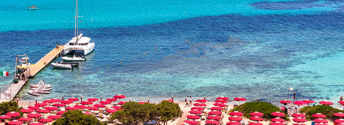 A 200 metri dalla spiaggia 